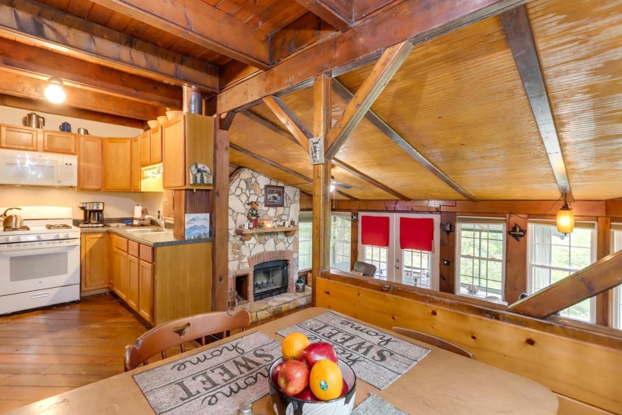 Mountaintop Ellijay Cabin With Private Hot Tub Exterior foto
